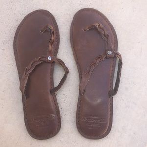 Abercrombie leather flip flops size 8
